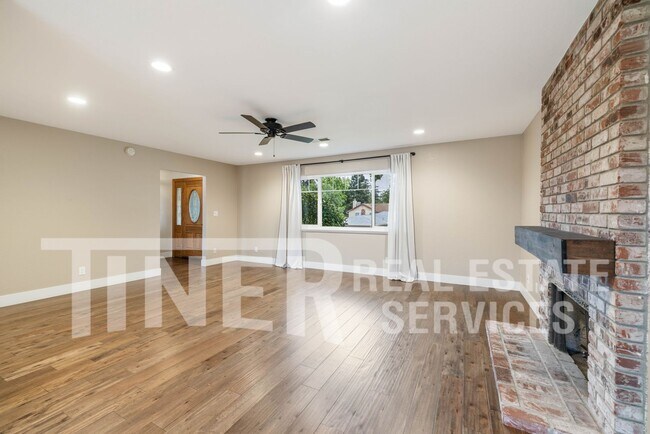 Building Photo - 6982 Pampas Way