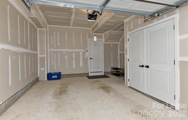 Building Photo - 421 Spearfield Ln