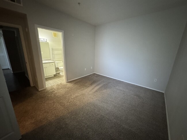 Building Photo - 5673 Star Rush Dr