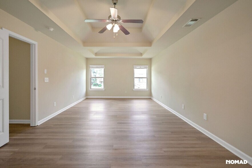 Building Photo - 813 Golden Isles Dr