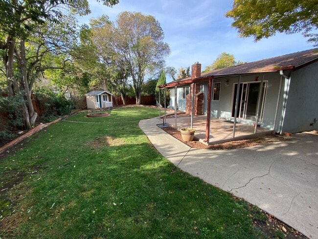 Building Photo - 3 Bed 2 Bath Single Family Home In Concord