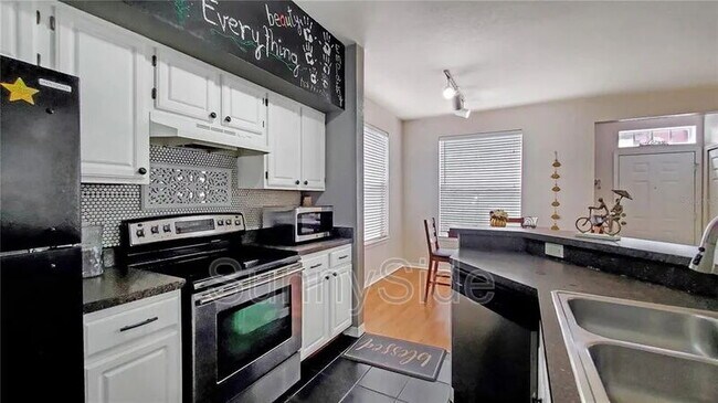 Building Photo - 6021 Westgate Dr