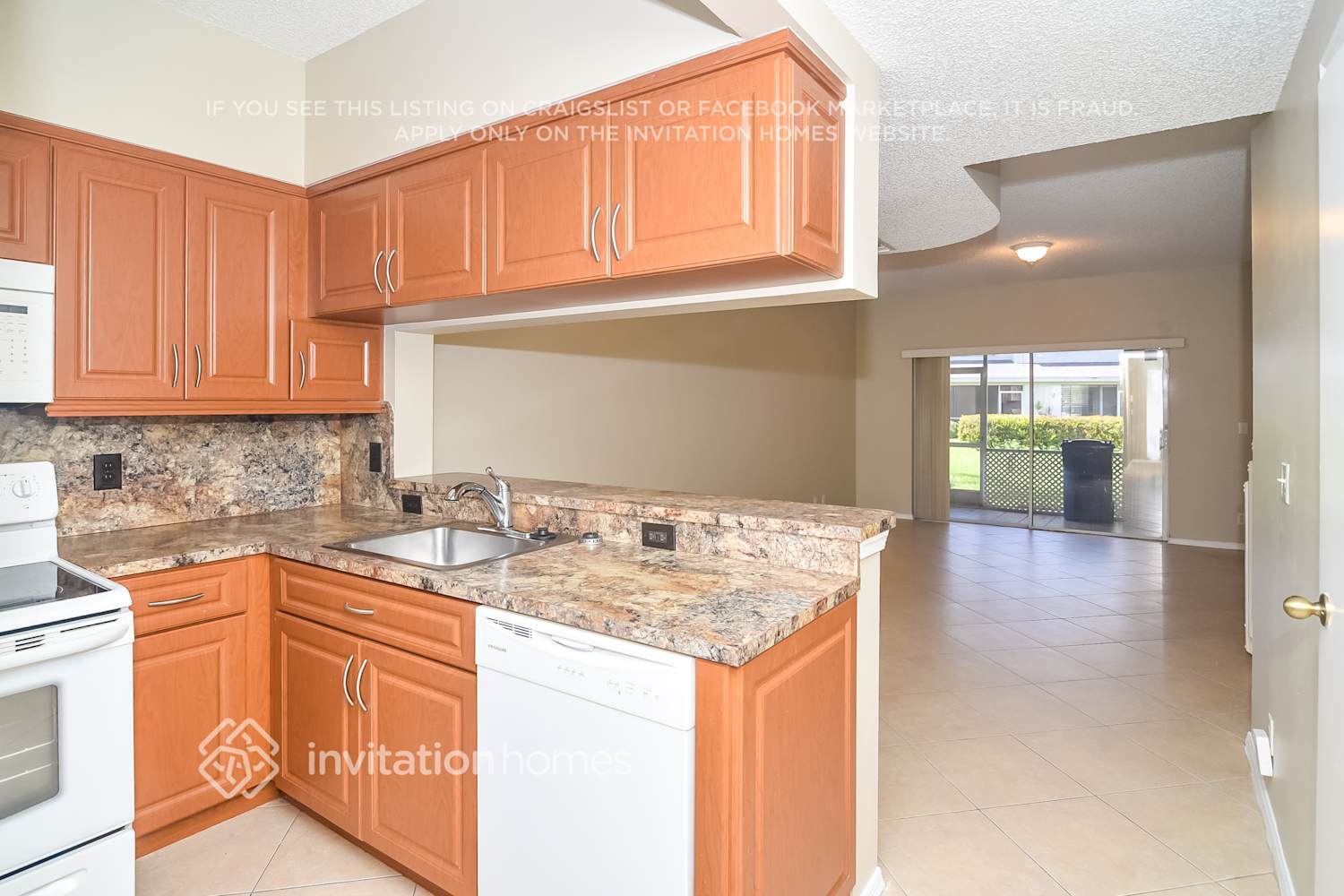 Building Photo - 16648 Hemingway Dr