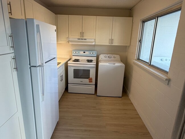 Building Photo - Studio in the Pleasanton - located Right A...
