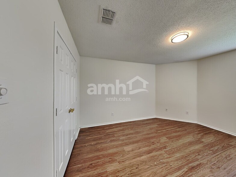 Building Photo - 3017 Dusty Ridge Dr