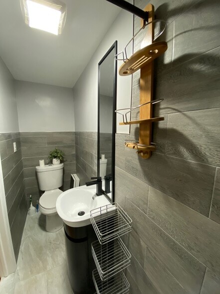 Bathroom - 4137 Boyd Ave