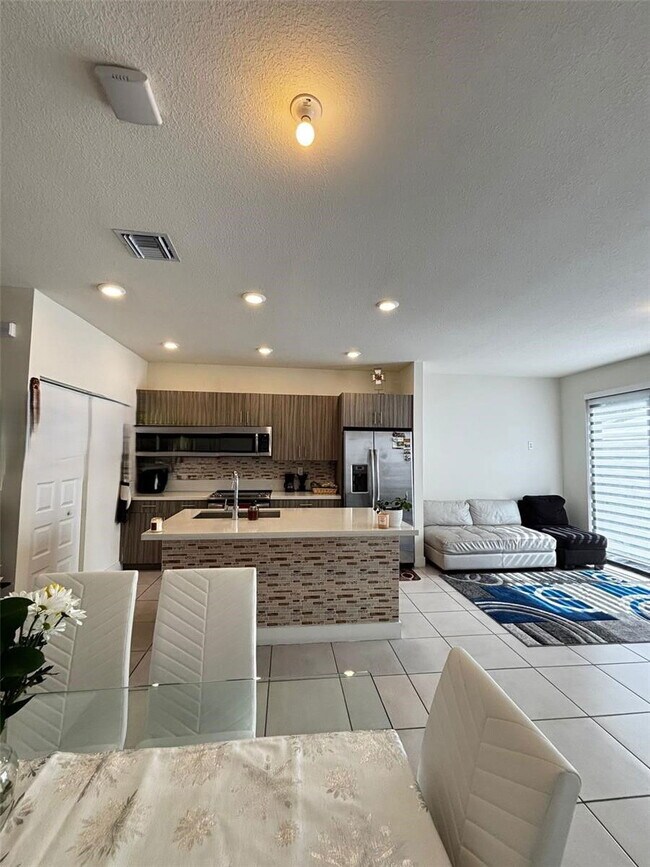 Building Photo - Northwest 91st Court, Miami Lakes, FL 33018 - 3 BR 2.5 BA townhouse