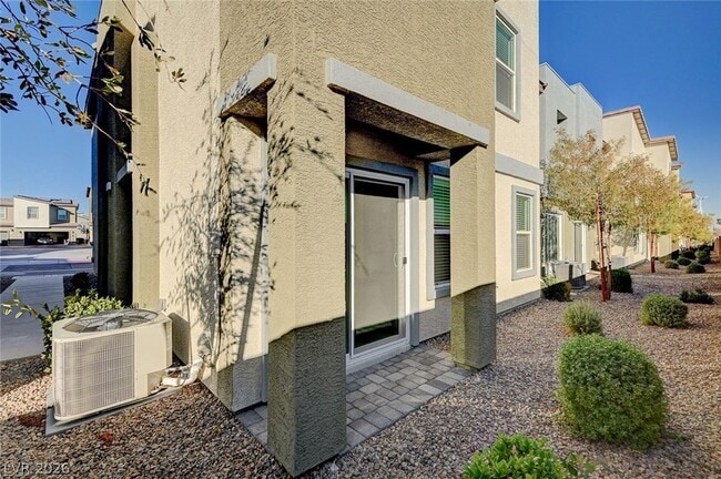 Building Photo - 7965 Whisper Words Ave