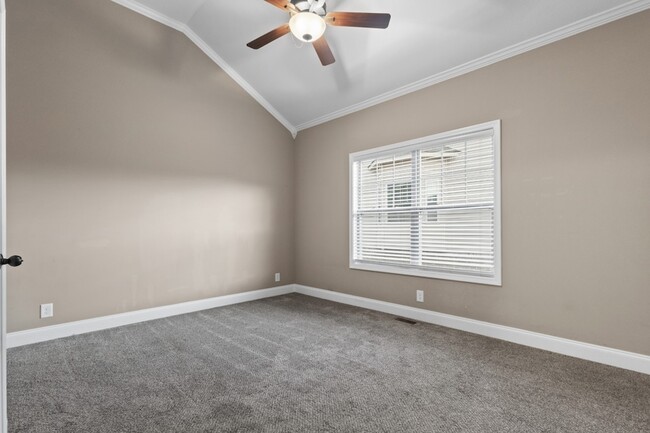 Building Photo - 177 Dundee Dr