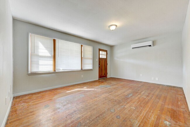Building Photo - 2 bedroom 1 bath - Del City