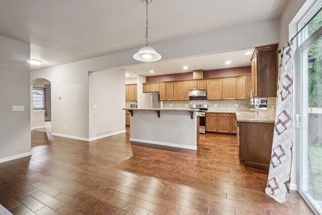 Building Photo - Well maintained 4-Bedroom 2.5 bath Graham home w/ Multiple Living Areas