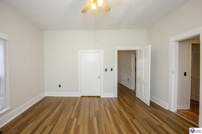 Building Photo - 203 W Warfield St