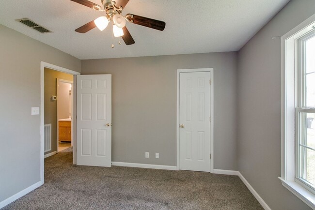 Building Photo - 1126 Timothy Ave