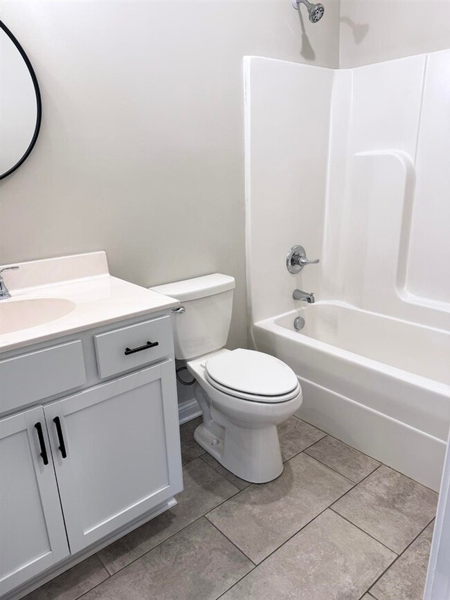 Building Photo - 6533 Fortuna Ave