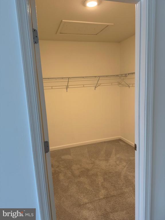 Building Photo - 9610 Eaves Dr