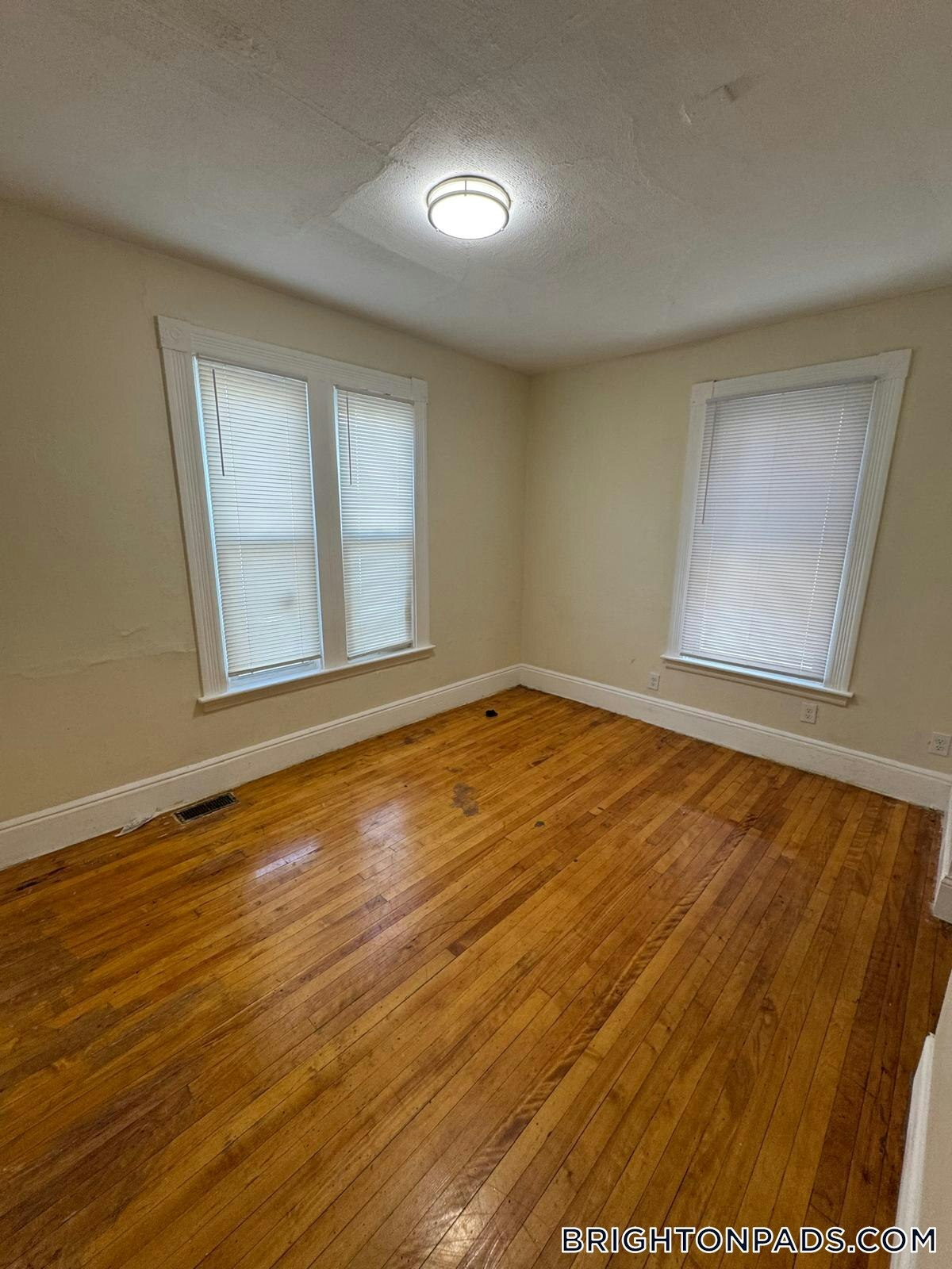 Building Photo - 44 Winship St
