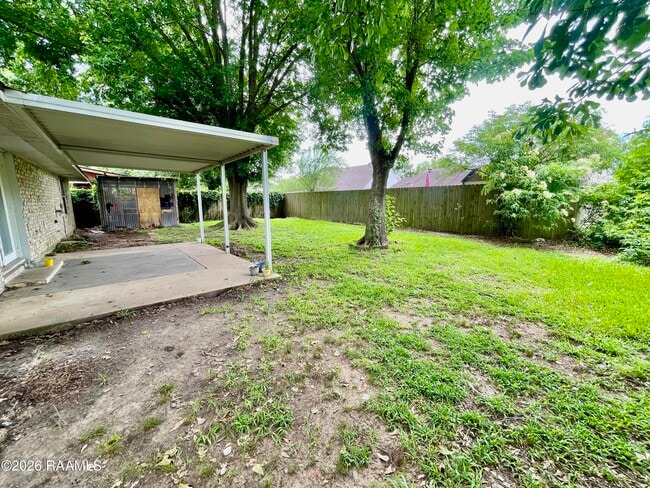 Building Photo - 203 Crystal Ln