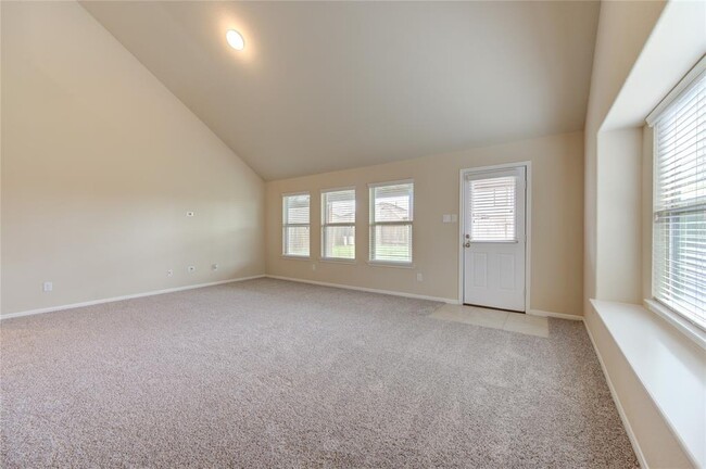 Building Photo - 2915 Iron Range Ct