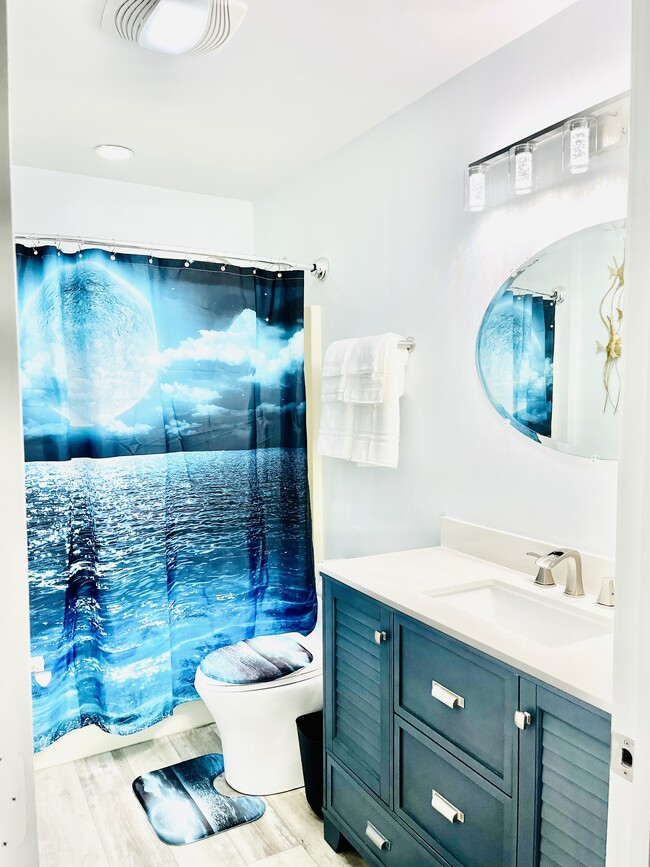 Building Photo - 905 4th Ave N