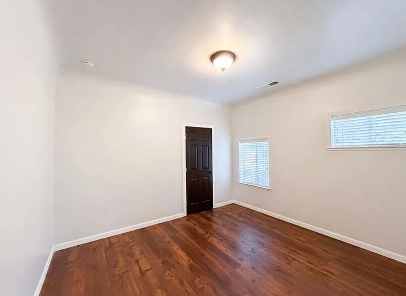 Building Photo - 231 22nd St