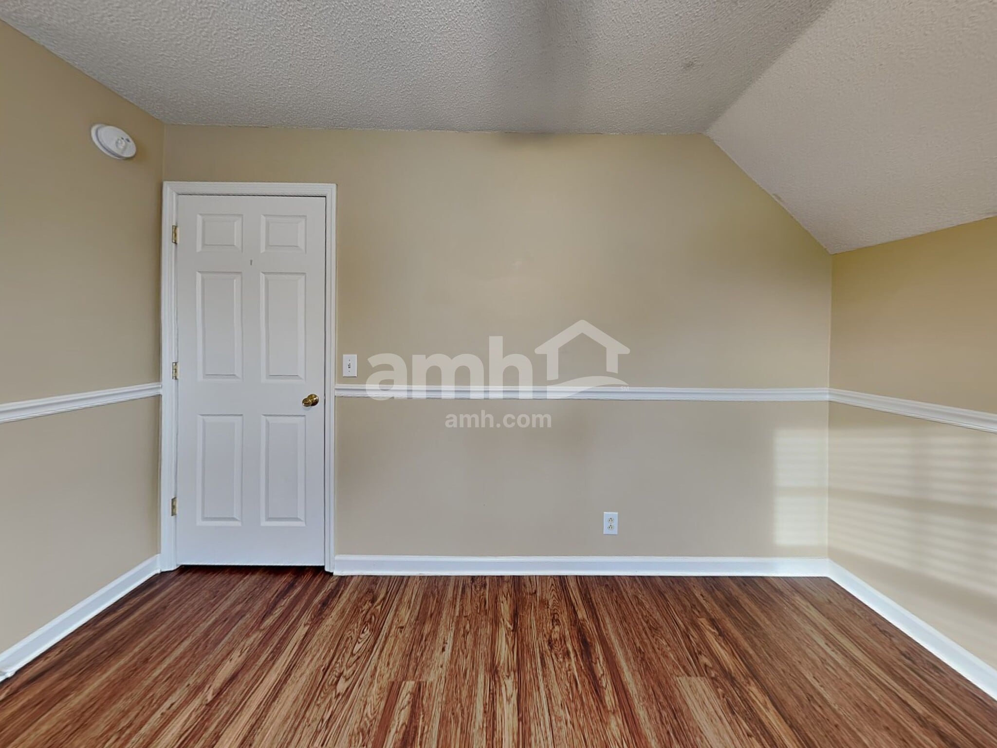 Building Photo - 2849 Elijah Dr