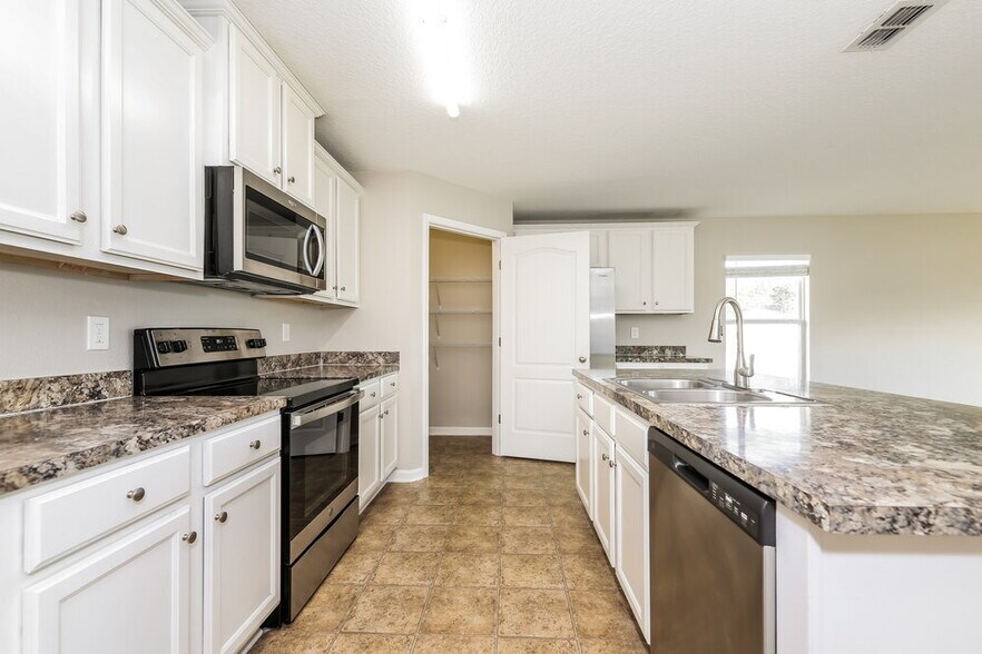 Building Photo - 95124 Turnstone Ct
