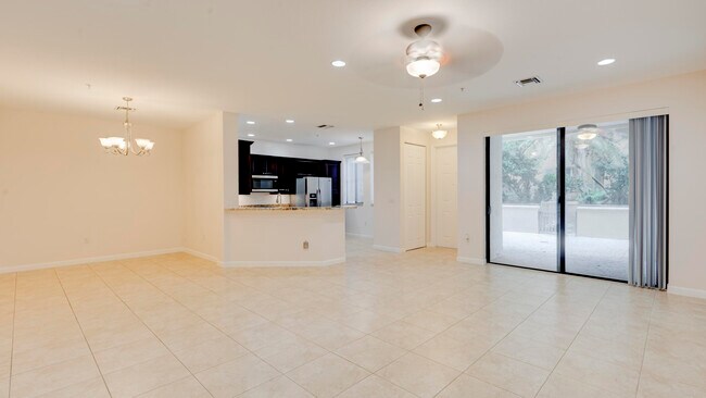 Building Photo - 3055 NW 126th Ave