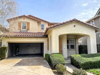 Building Photo - Stunning Newly Remodeled 4-Bed, 3-Bath Hom...