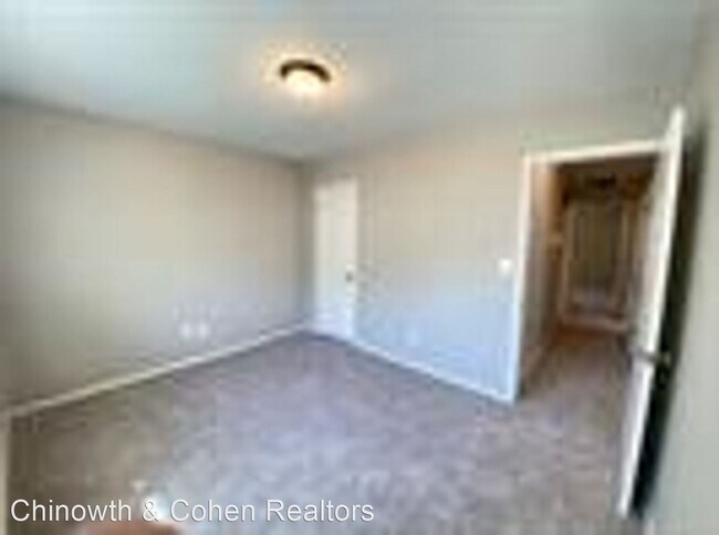 Building Photo - 3 br, 1 bath House - 3224 S 121st E Ave