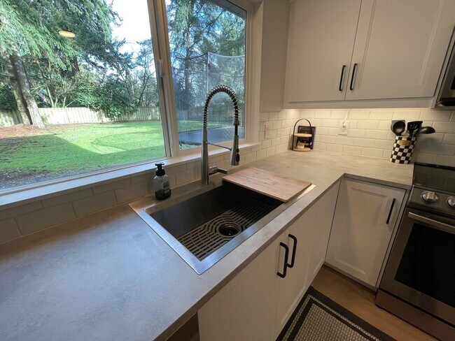 Building Photo - 13540 NE 190th Pl