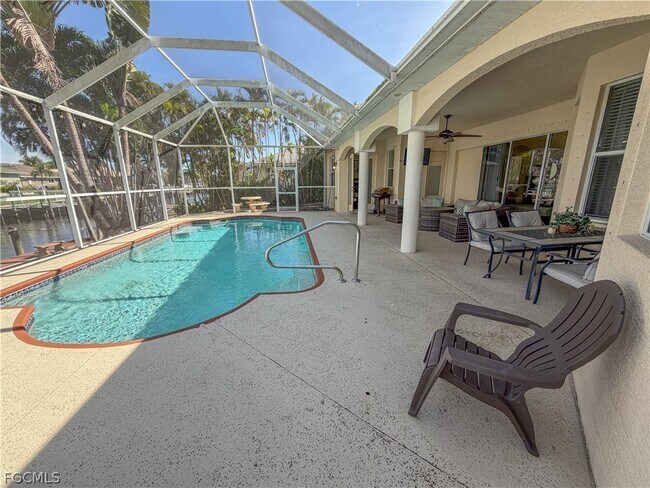 Building Photo - 2501 SE 19th Pl