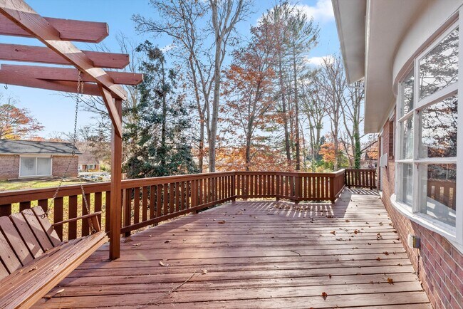 Building Photo - Welcome to this fantastic Colonial home, nestled in a quiet cul-de-sac and featuring an optional ...