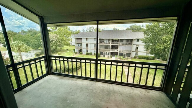 Building Photo - 6519 W Newberry Rd
