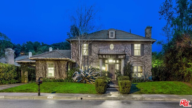 Building Photo - 3470 Consuelo Dr