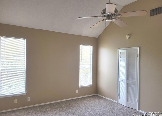 Building Photo - 5955 Heather View