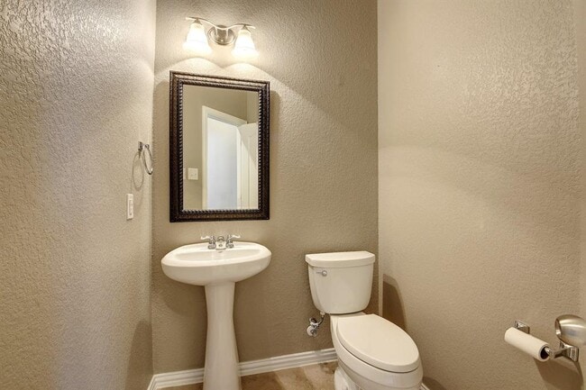 Building Photo - 332 Oyster Creek