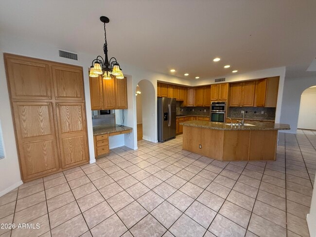 Building Photo - 3213 E Desert Flower Ln