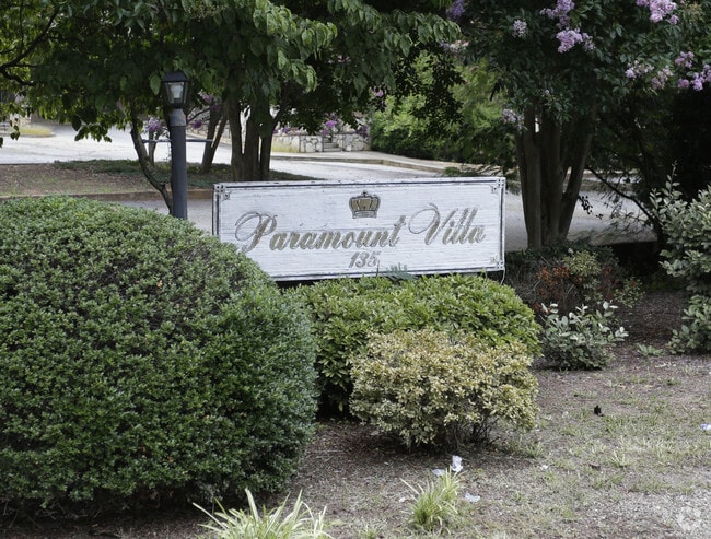 Building Photo - Paramont villas