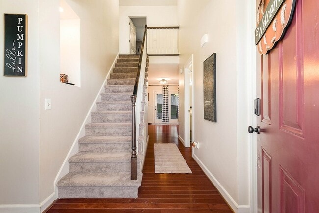 Building Photo - 1141 Decca Dr