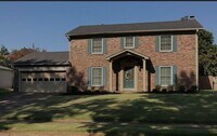Building Photo - Spacious 4 bedroom, 2.5 bath home for lease.