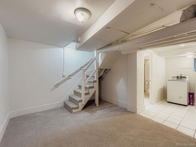 Building Photo - Charming and Historic 3 bedroom home