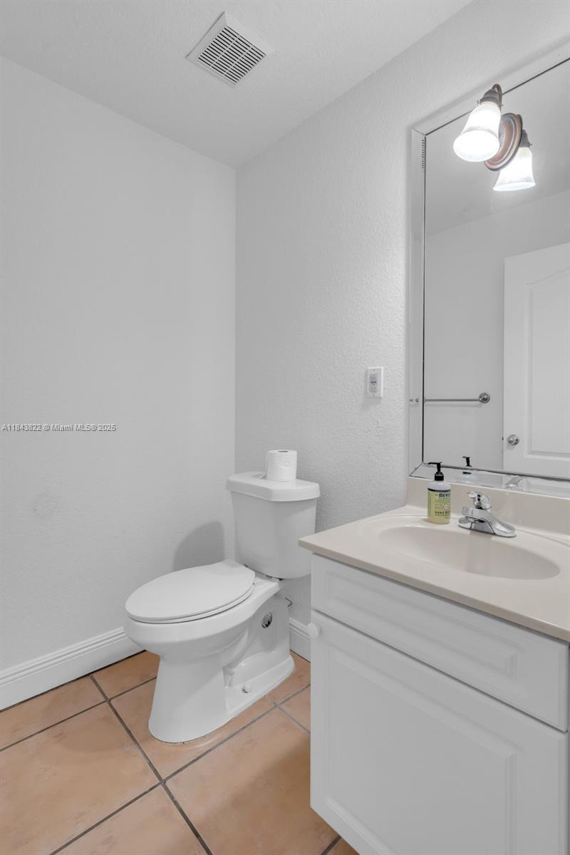 Building Photo - 3060 Matilda St