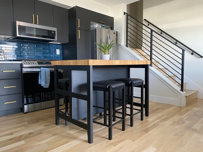 Building Photo - 2400 S Delaware St