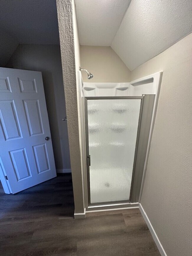 Building Photo - 5 Bed 3 Bath Springfield, MO