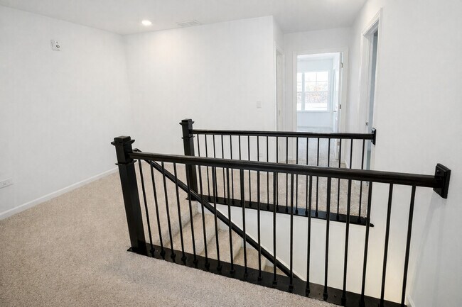 Building Photo - 16517 Golden Vly Ln