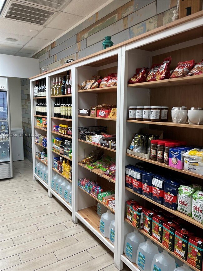 Building Photo - 3801 S Ocean Blvd