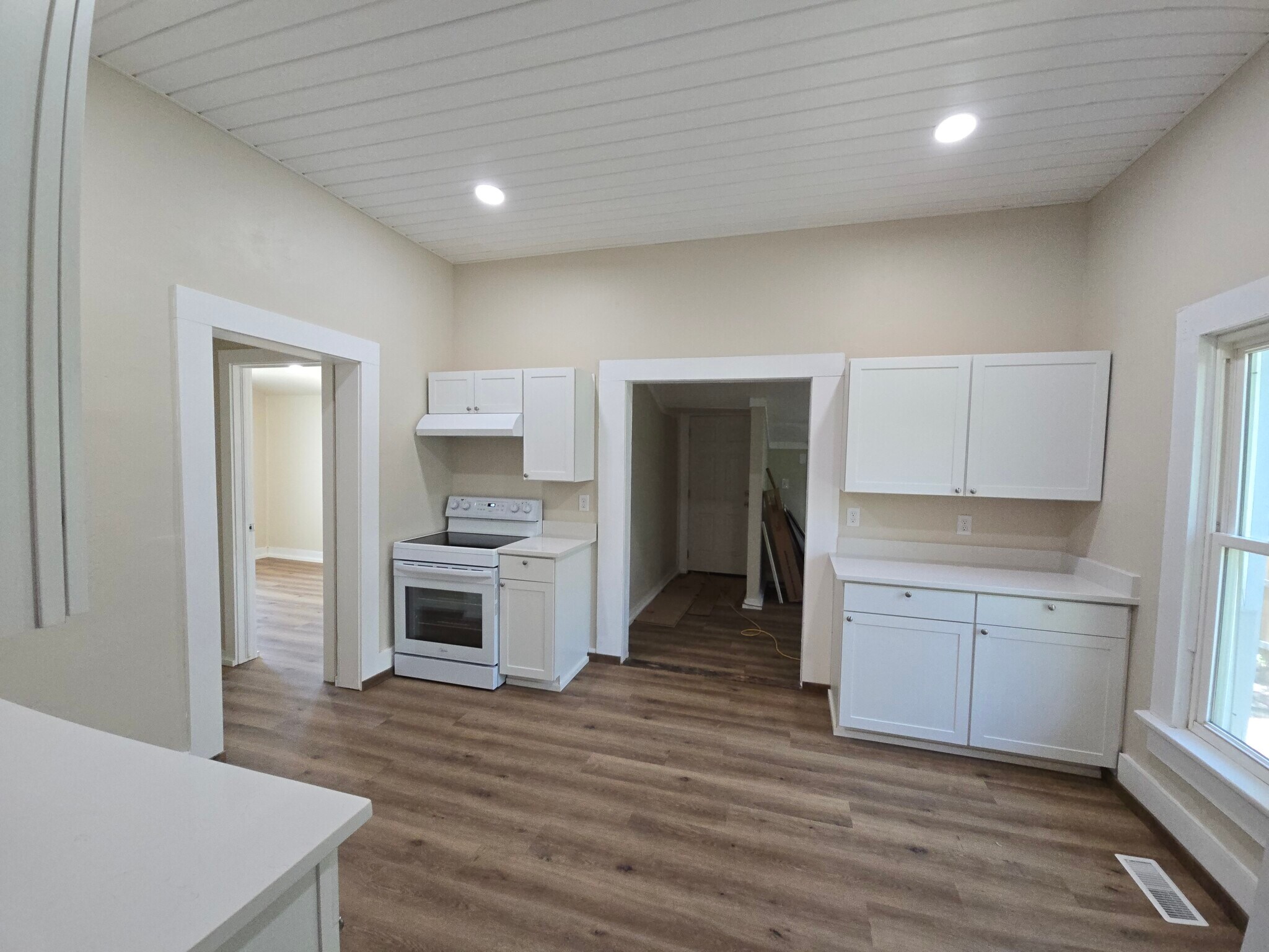 Kitchen with Quartz countertops - 320 Chautauqua Ave