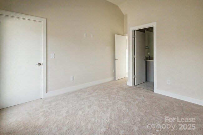 Building Photo - 4528 Radler Ct