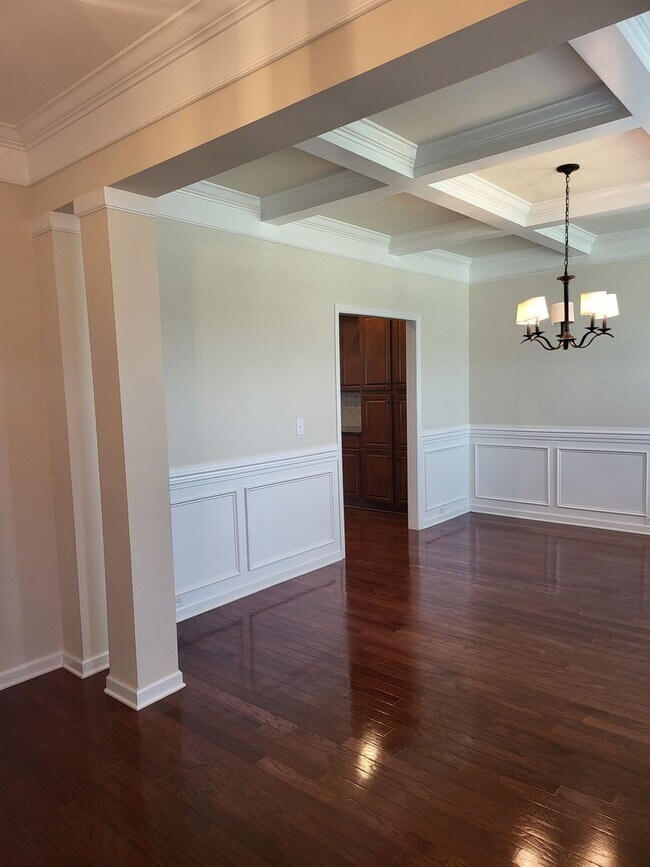 Building Photo - 284 Big Oak Ln