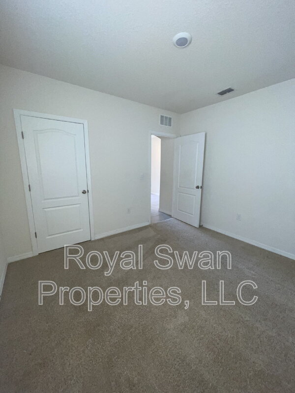 Building Photo - 5619 Siltstone St